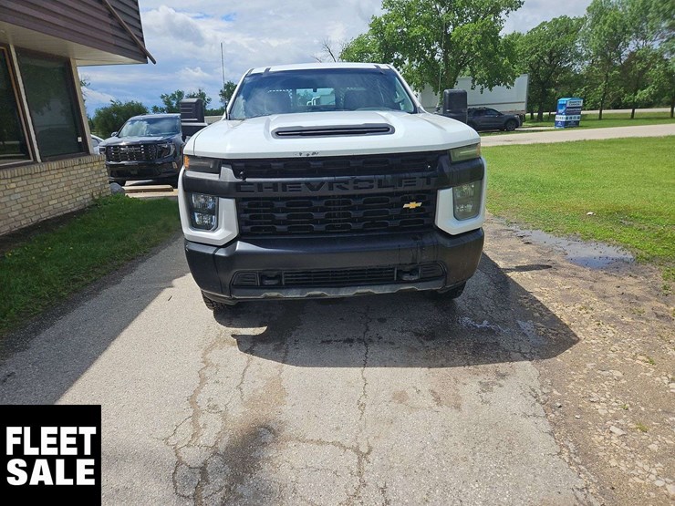 2020-chevrolet-silverado-2500hd-image-9
