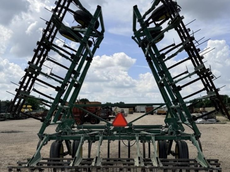 john-deere-610-image-2