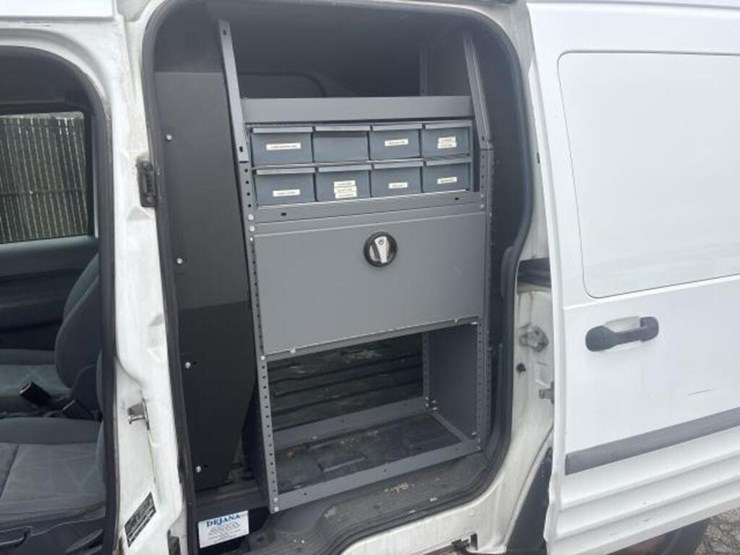 2010-ford-transit-connect-image-13
