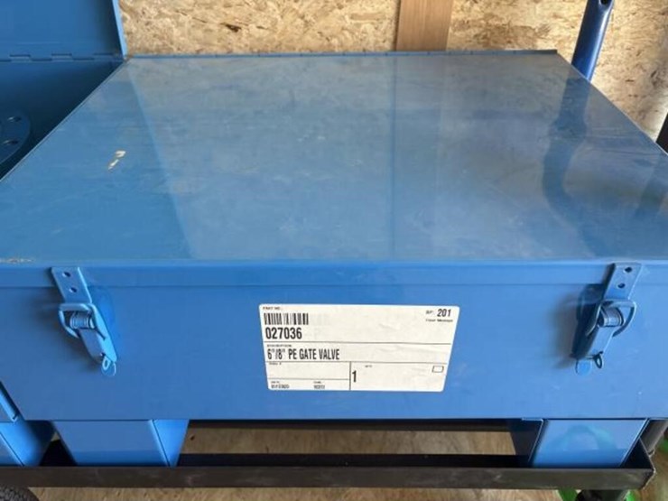 mueller-8in-gas-tapping-trailer-image-26