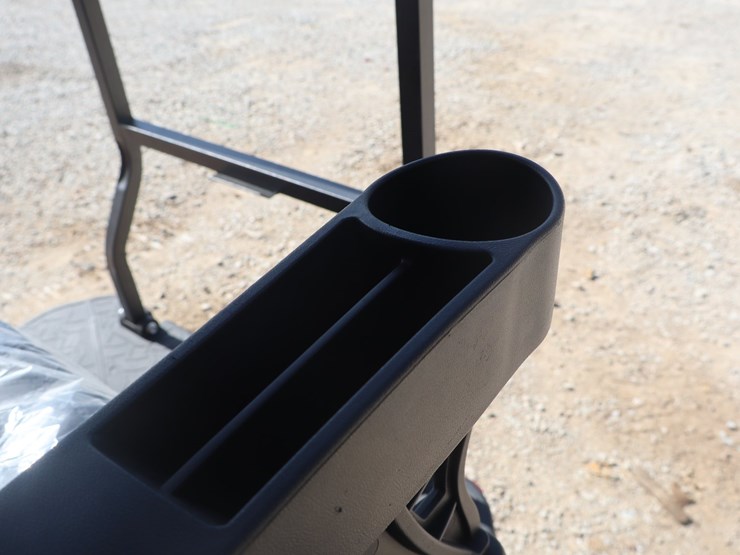 #104-•-4-seater-electric-golf-cart-image-15