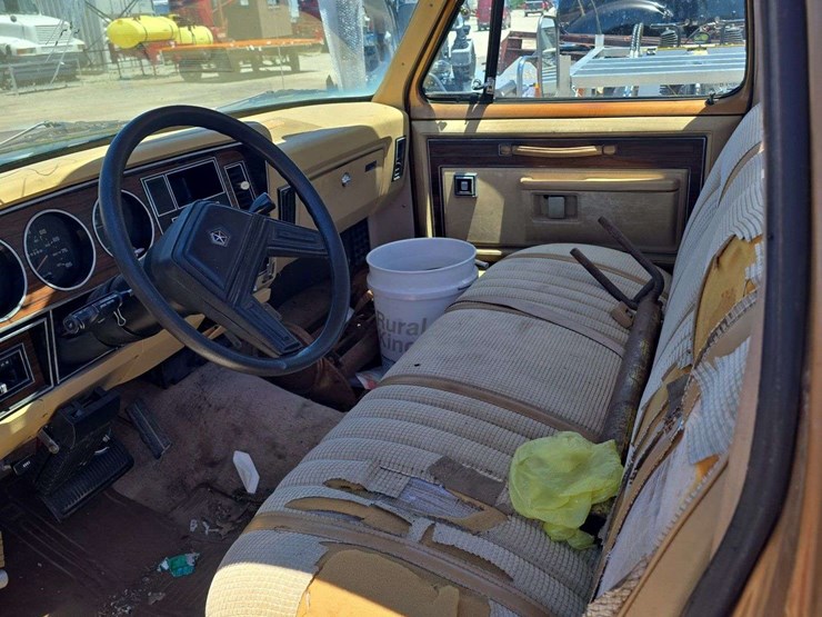 1985-dodge-ram-250-image-7