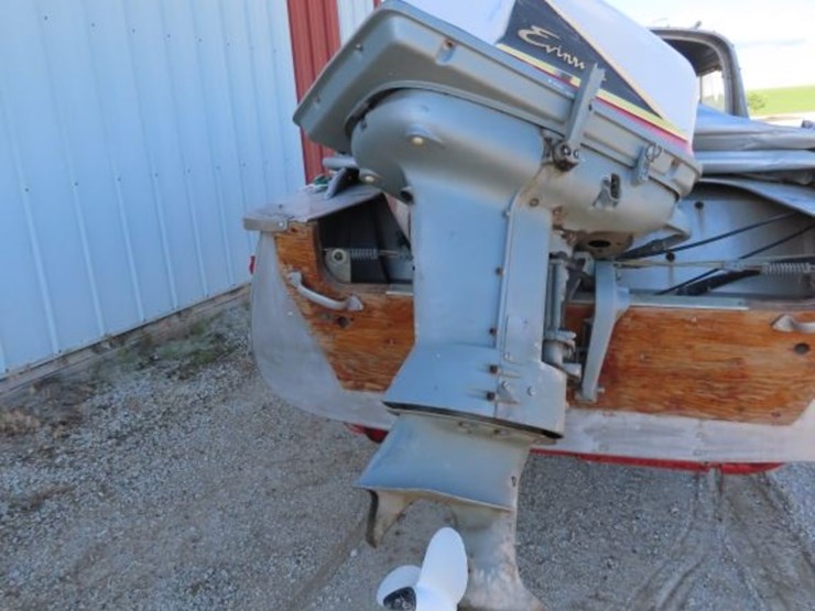 1957-9-crestliner-aluminum-boat-with-trailer-and-motor-image-5