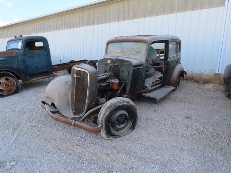 1934-chevrolet-4dr-sedan-image-1