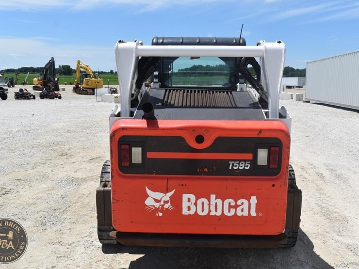 2019-bobcat-t595-image-4