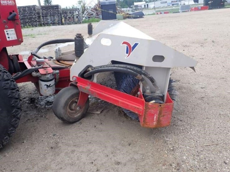 2014-ventrac-4200-image-47