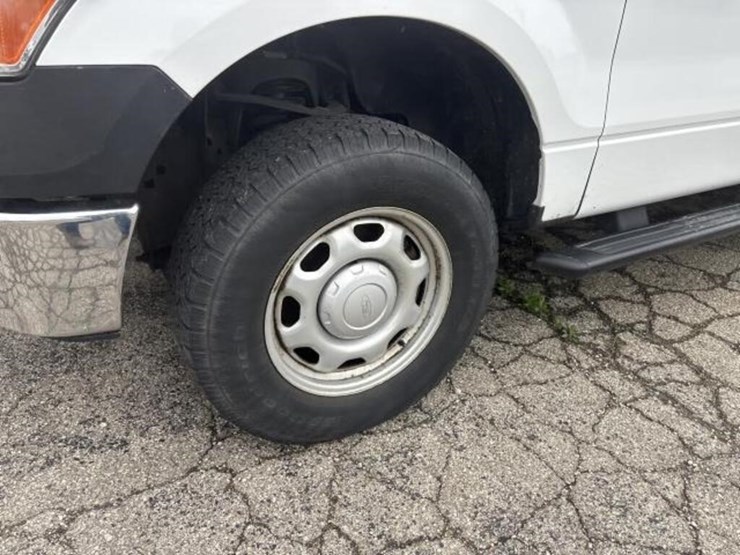 2011-ford-f150-xl-image-8