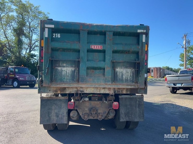 2001-kenworth-t300-image-7