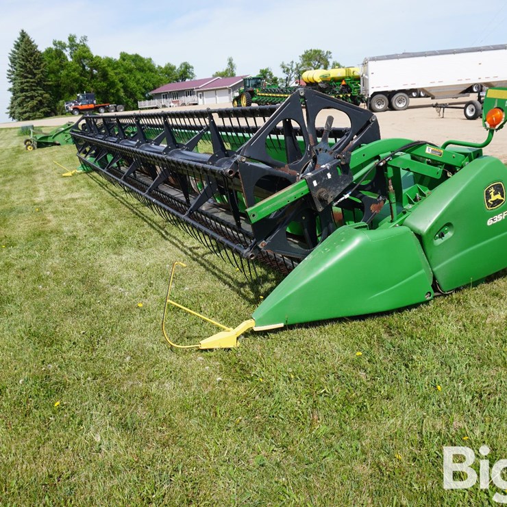 JOHN DEERE 635F