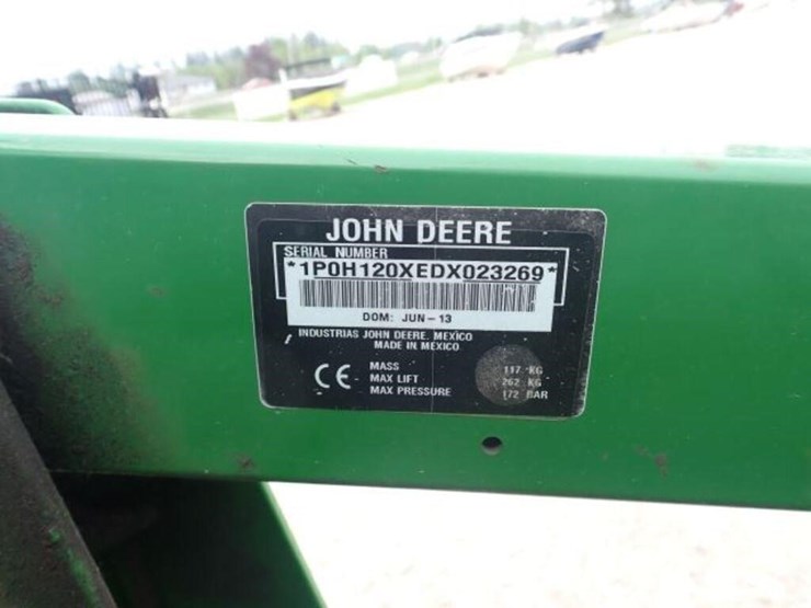 2011-john-deere-1023e-image-11
