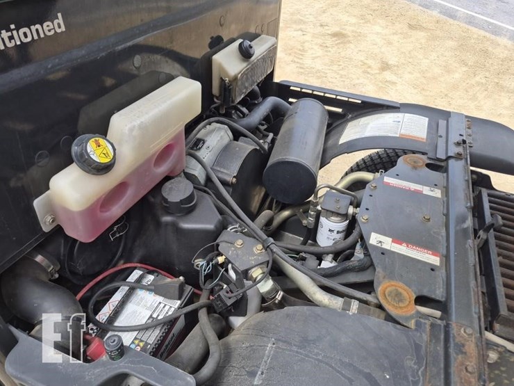 2014-bobcat-toolcat-5600-image-13