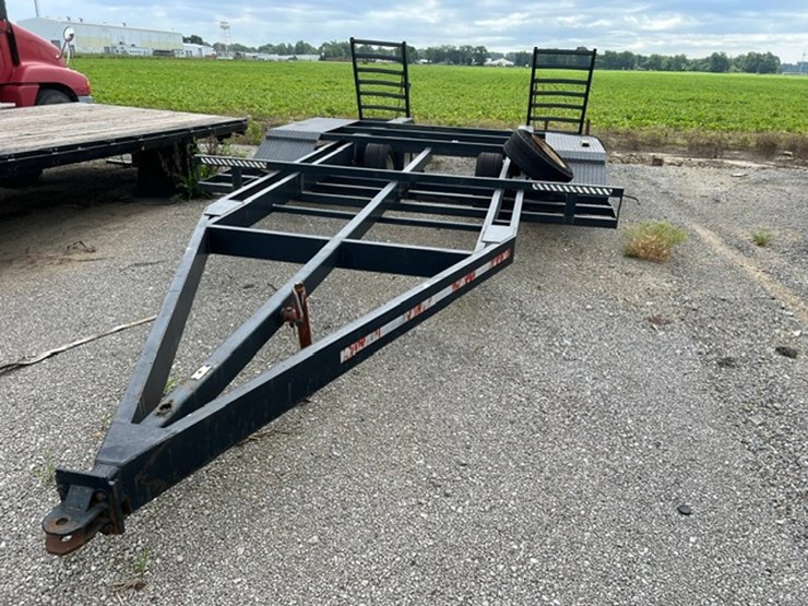 #580-•-donahue-combine-or-sprayer-trailer---located-in-osceola,-ar-image-1