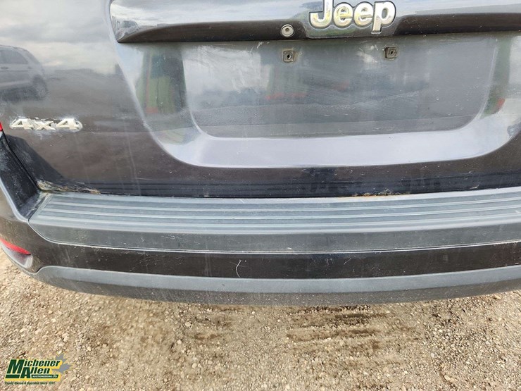 2014-jeep-compass-image-37