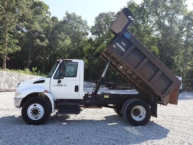 2005-international-durastar-4300-image-13