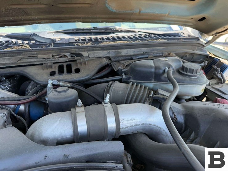 2004-ford-f550-image-46