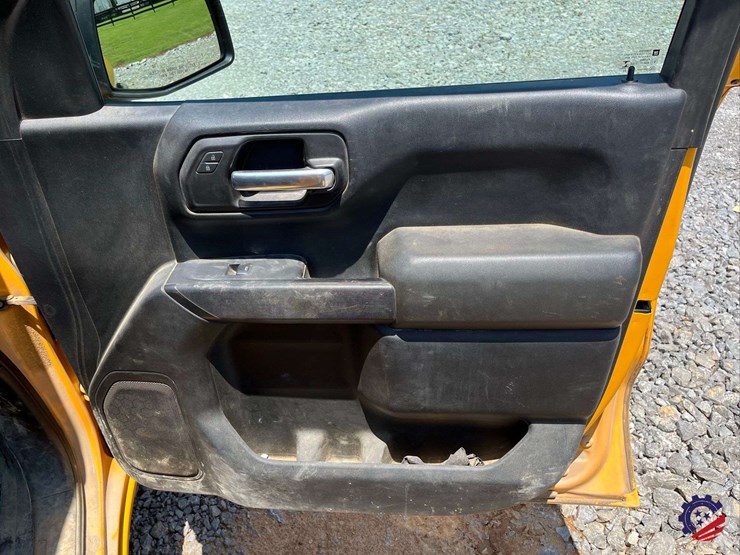2021-chevrolet-silverado-4x4-pickup-truck-image-44