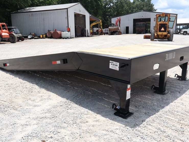 #570-•-20'-loading-ramp-image-6
