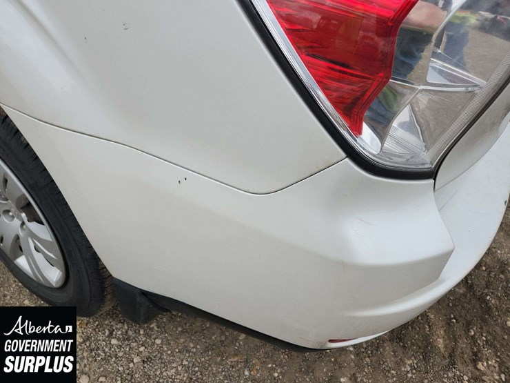 2011-subaru-forester-image-28