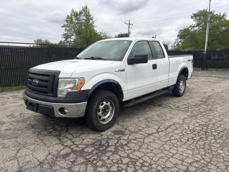 2012-ford-f150-xl-image-1