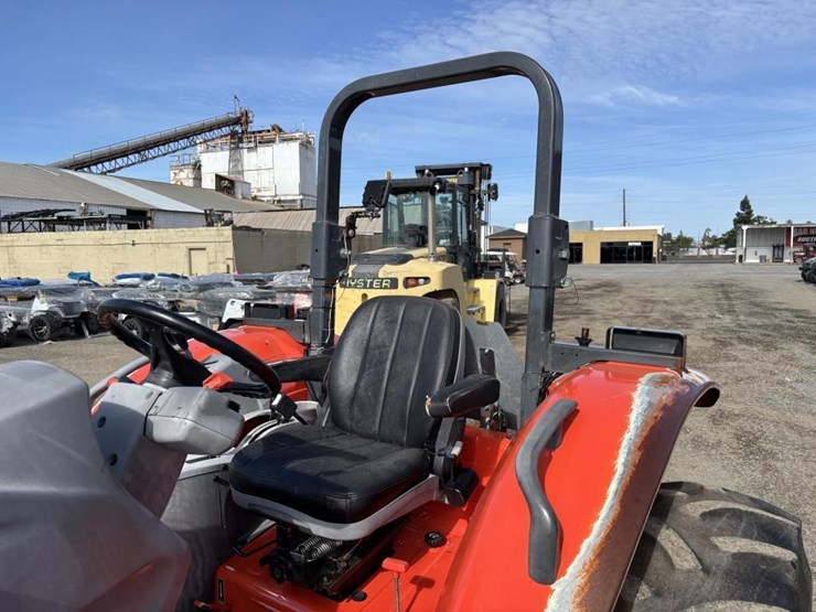 2018-kubota-m5-111d-image-21