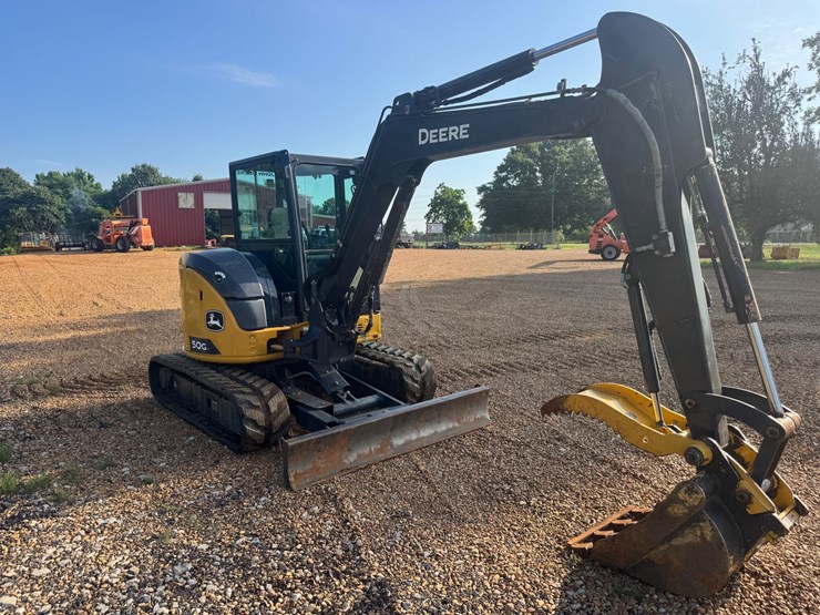 2021-deere-50g-image-7