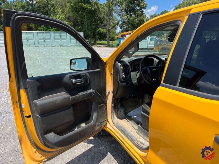 2021-chevrolet-silverado-4x4-pickup-truck-image-55