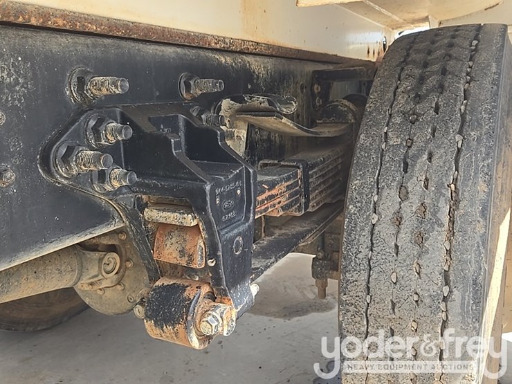 2019-ford-f750-xl-image-18