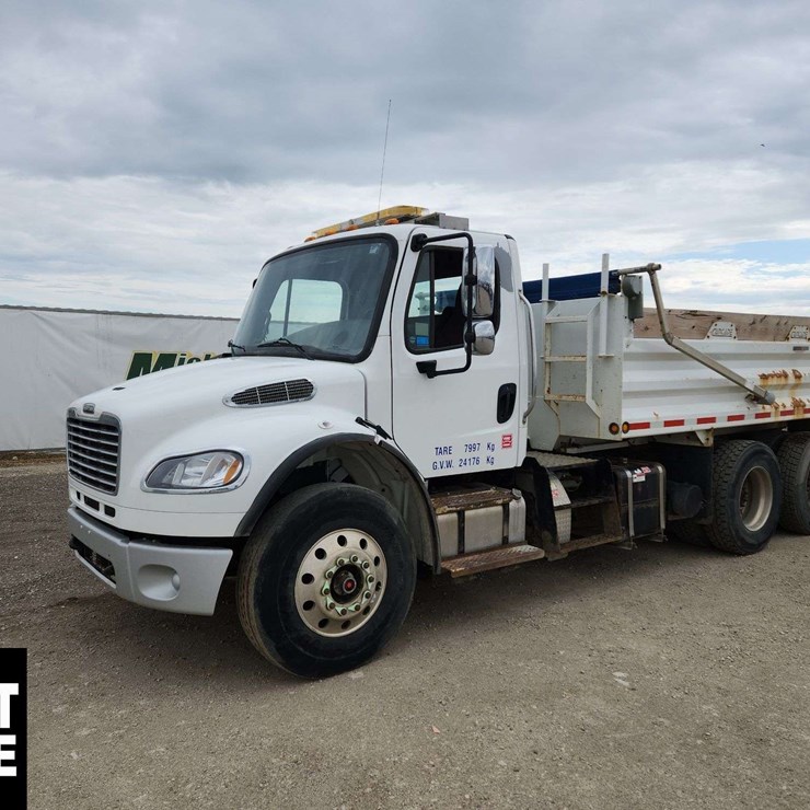 2016 FREIGHTLINER M2 106