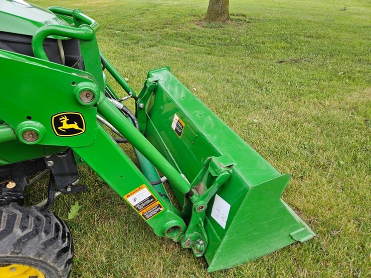 john-deere-1025r-image-28