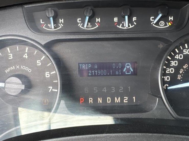 2011-ford-f150-xl-image-18