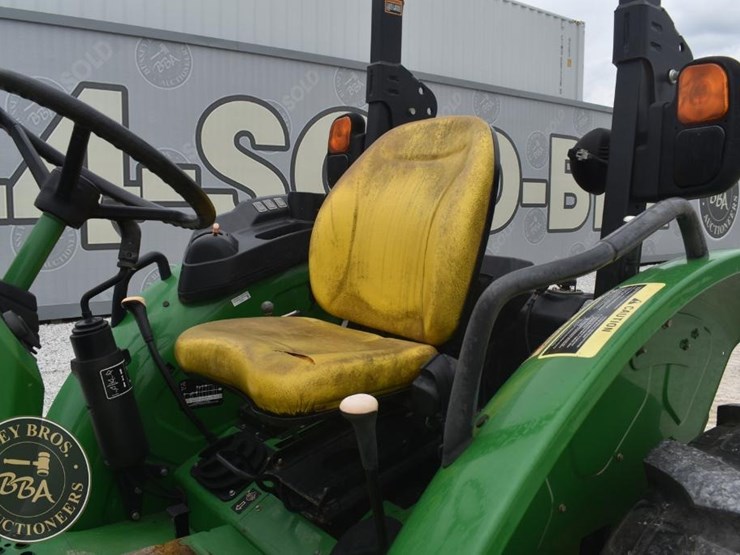 2021-john-deere-5045e-image-26