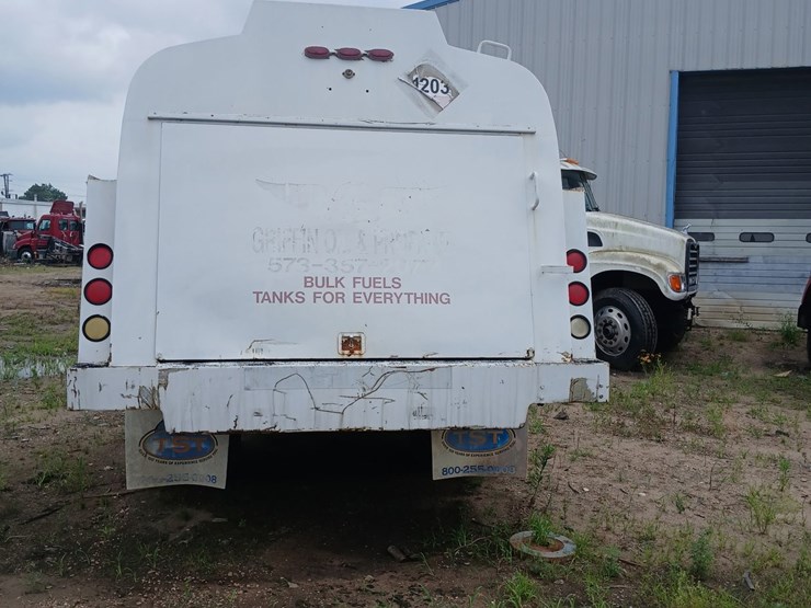 #468-•-2001-chevy-c7500-truck---sikeston,-mo-image-3
