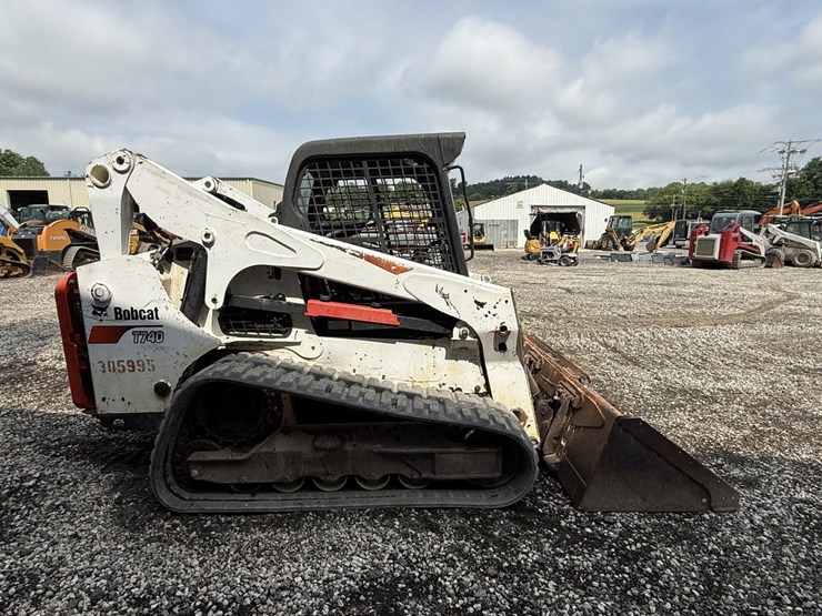2019-bobcat-t740-image-5