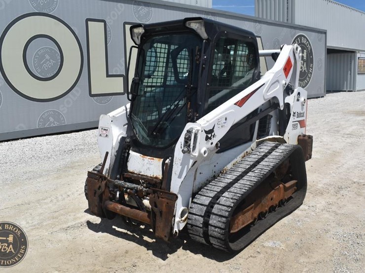 2019-bobcat-t595-image-1