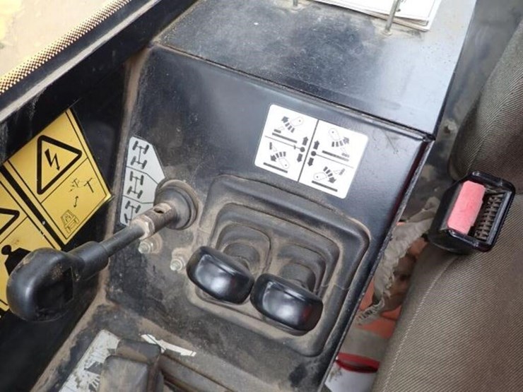 2010-jcb-510-56-image-21