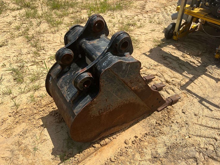 caterpillar-24-image-3