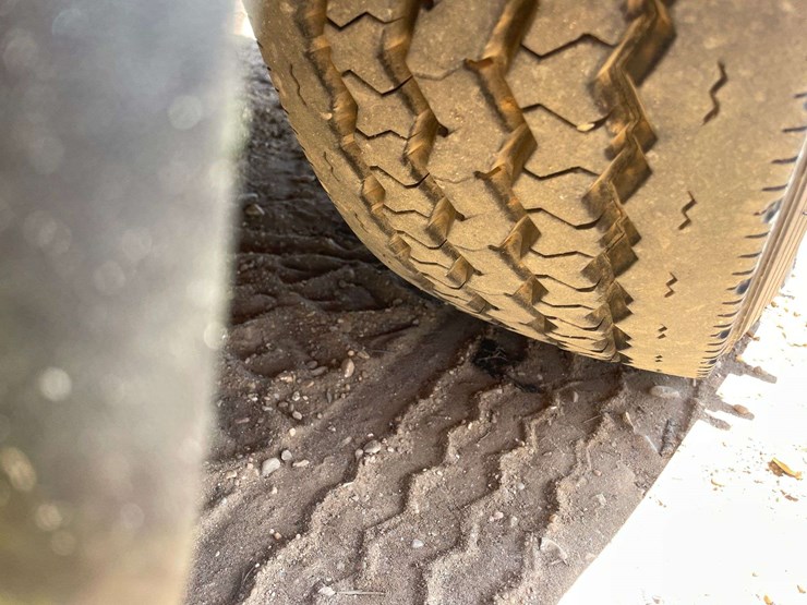 2006-ford-f550-image-23
