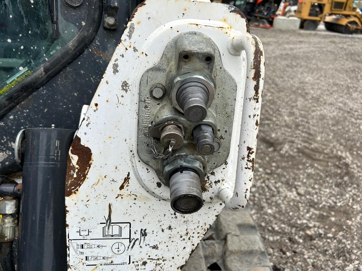 2018-bobcat-t590-image-11