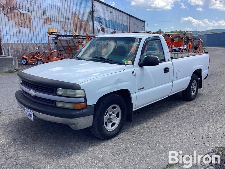 2001-chevrolet-silverado-1500-image-1