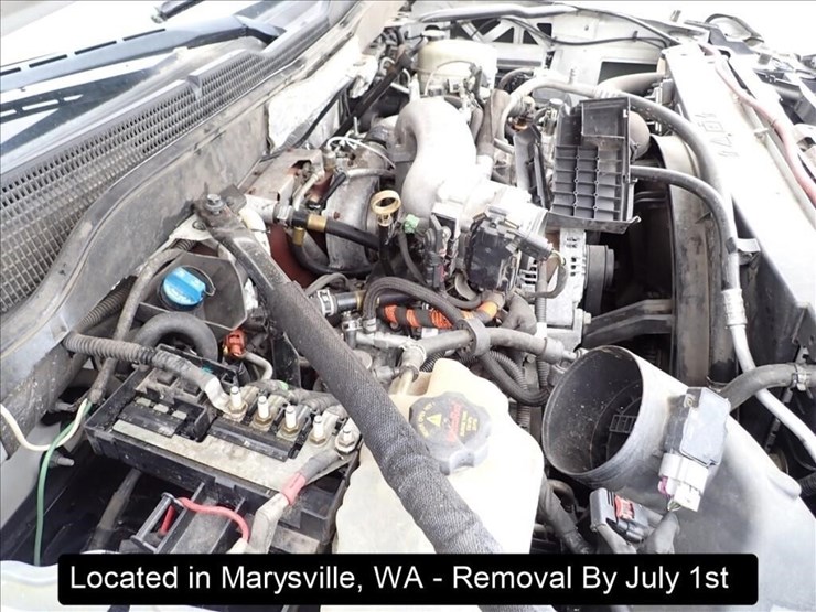 2016-chevrolet-3500-image-23