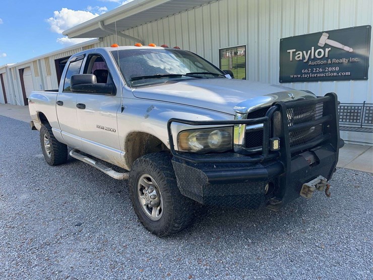 2004-dodge-ram-2500-image-2