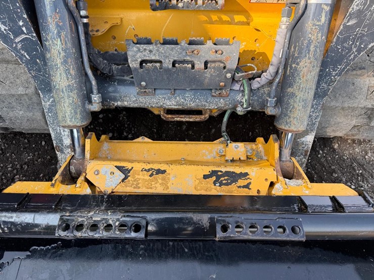 2023-deere-333g-image-10