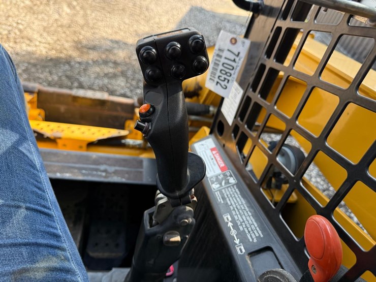 john-deere-270-image-19