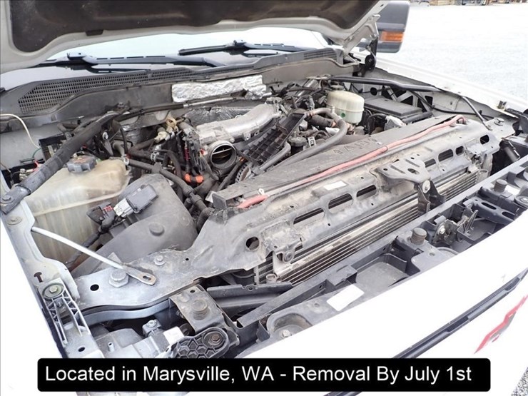 2016-chevrolet-3500-image-22