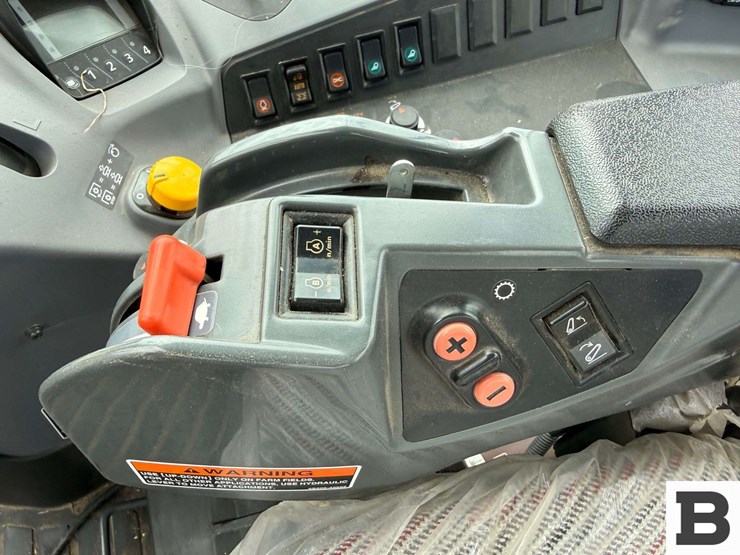 2021-kubota-m6-141-image-51