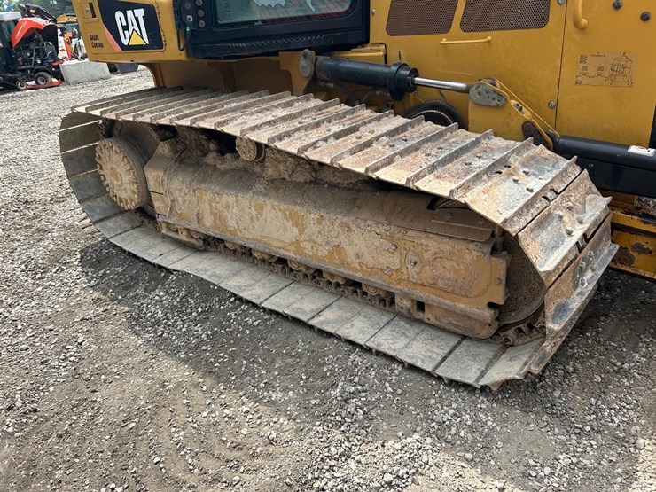 2016-caterpillar-d4k2-lgp-image-11