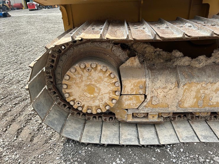 2016-caterpillar-d4k2-lgp-image-12