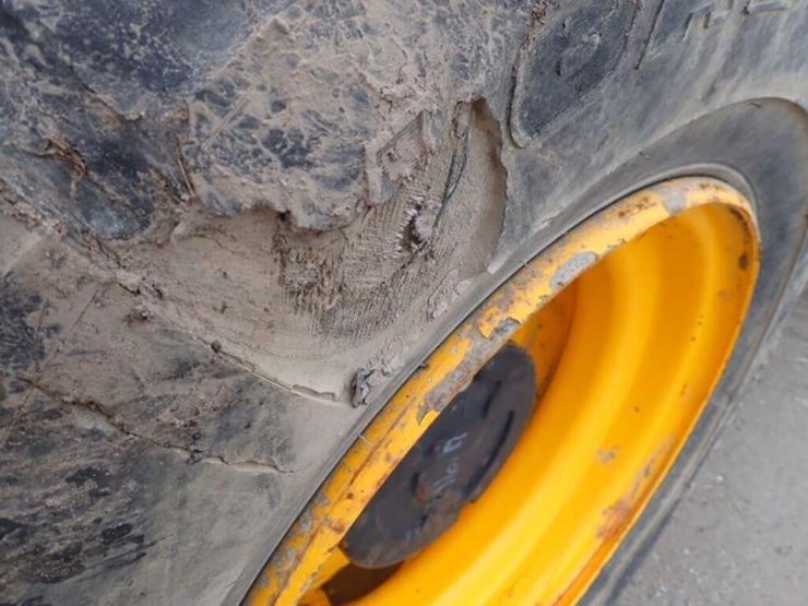 2010-jcb-510-56-image-76