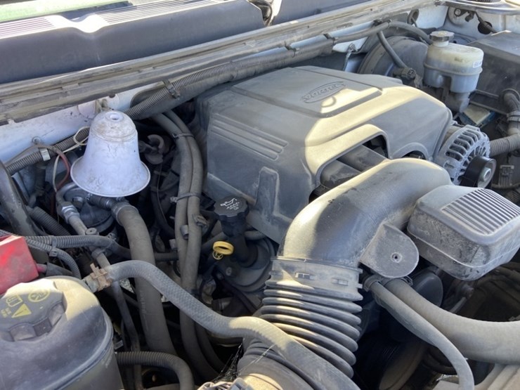 2011-chevrolet-silverado-1500-image-38