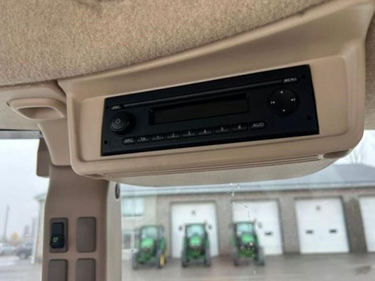 2016-john-deere-5085e-image-22